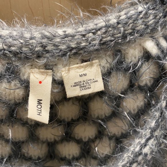 Anthropologie short sleeve open front sweater with snaps at neck - size M - Picture 3 of 4